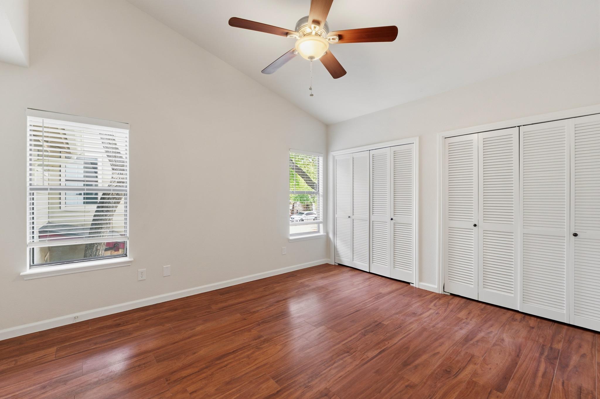 512 Eberhart Ln #1402 Property Photo 9