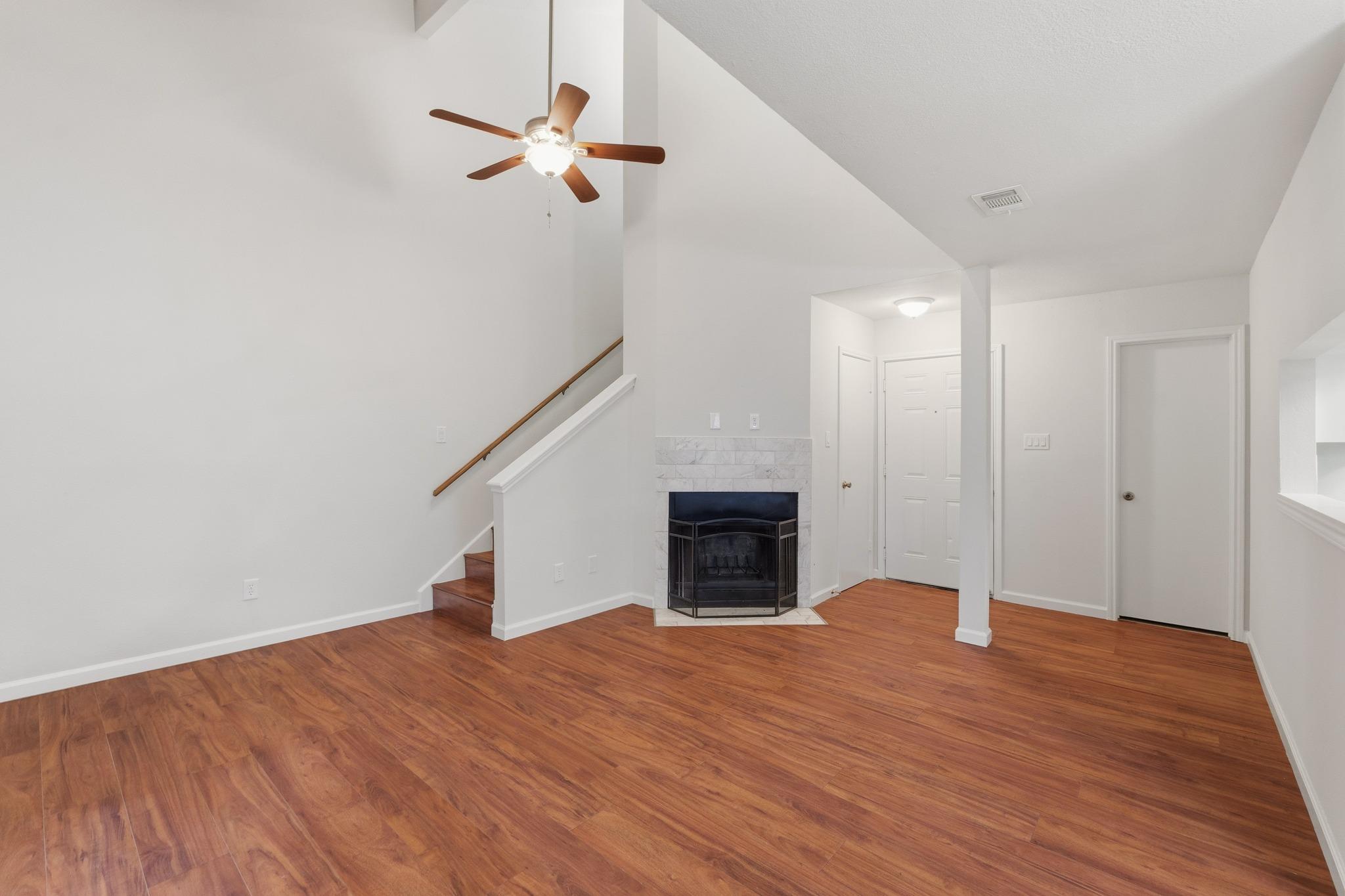 512 Eberhart Ln #1402 Property Photo 12