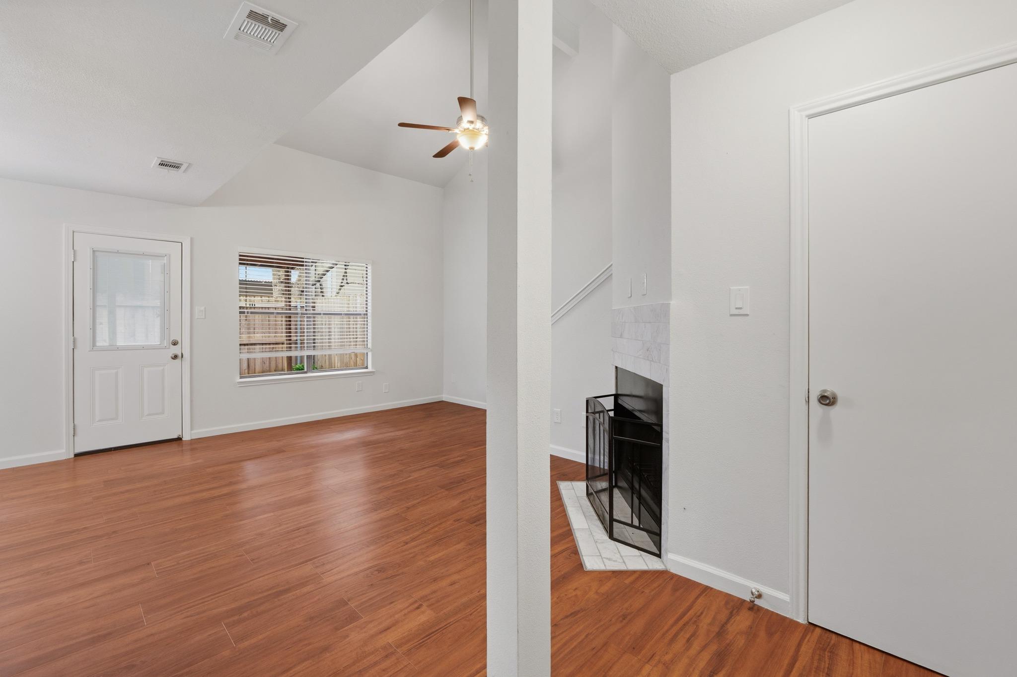 512 Eberhart Ln #1402 Property Photo 16