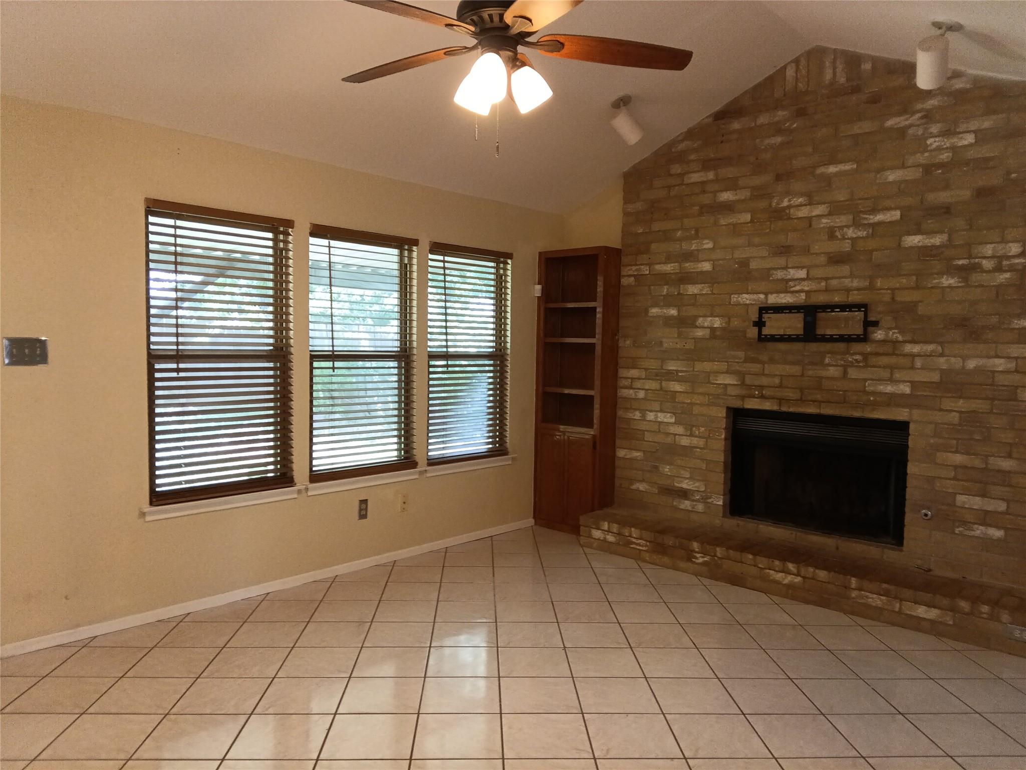 514 Maple Run Property Photo 10