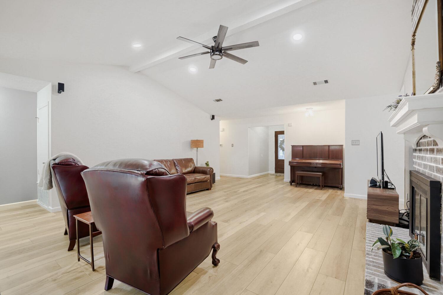 4500 Sidereal Dr Property Photo 6