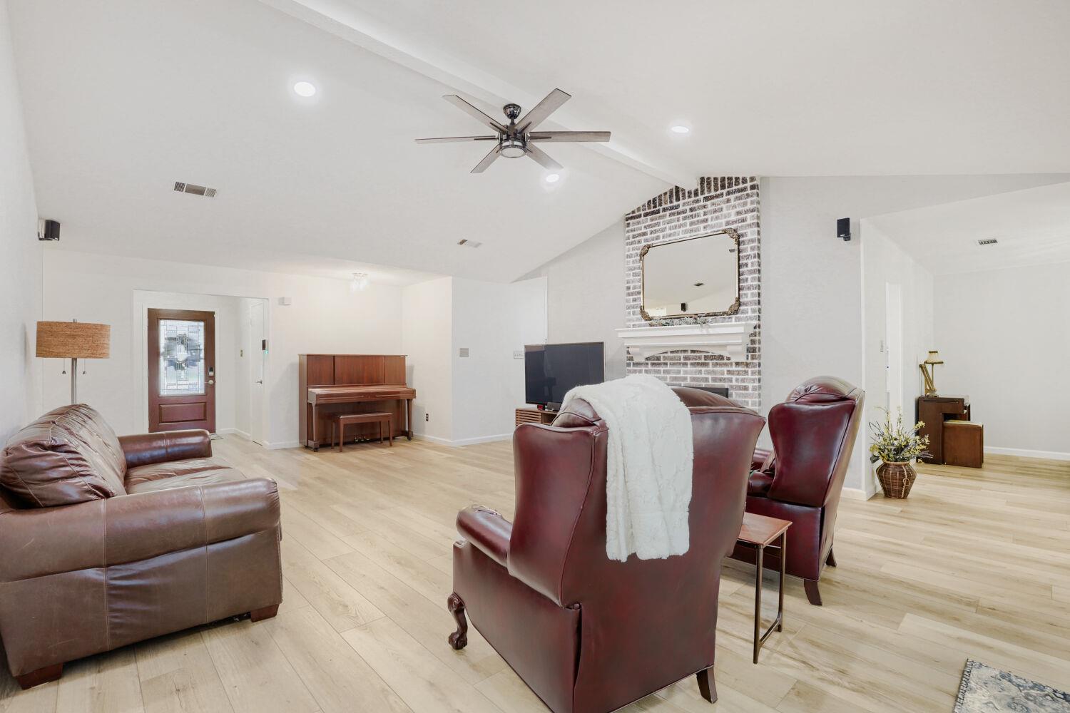 4500 Sidereal Dr Property Photo 7