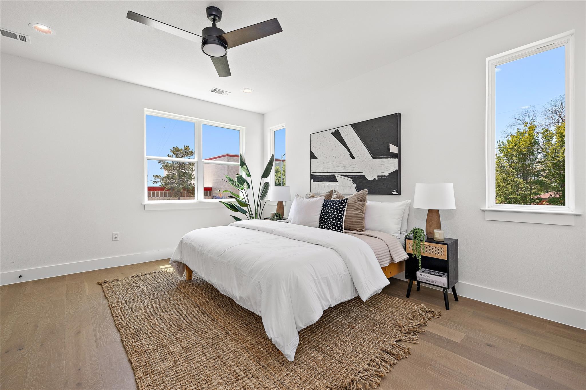 1181 Leona St Property Photo 13