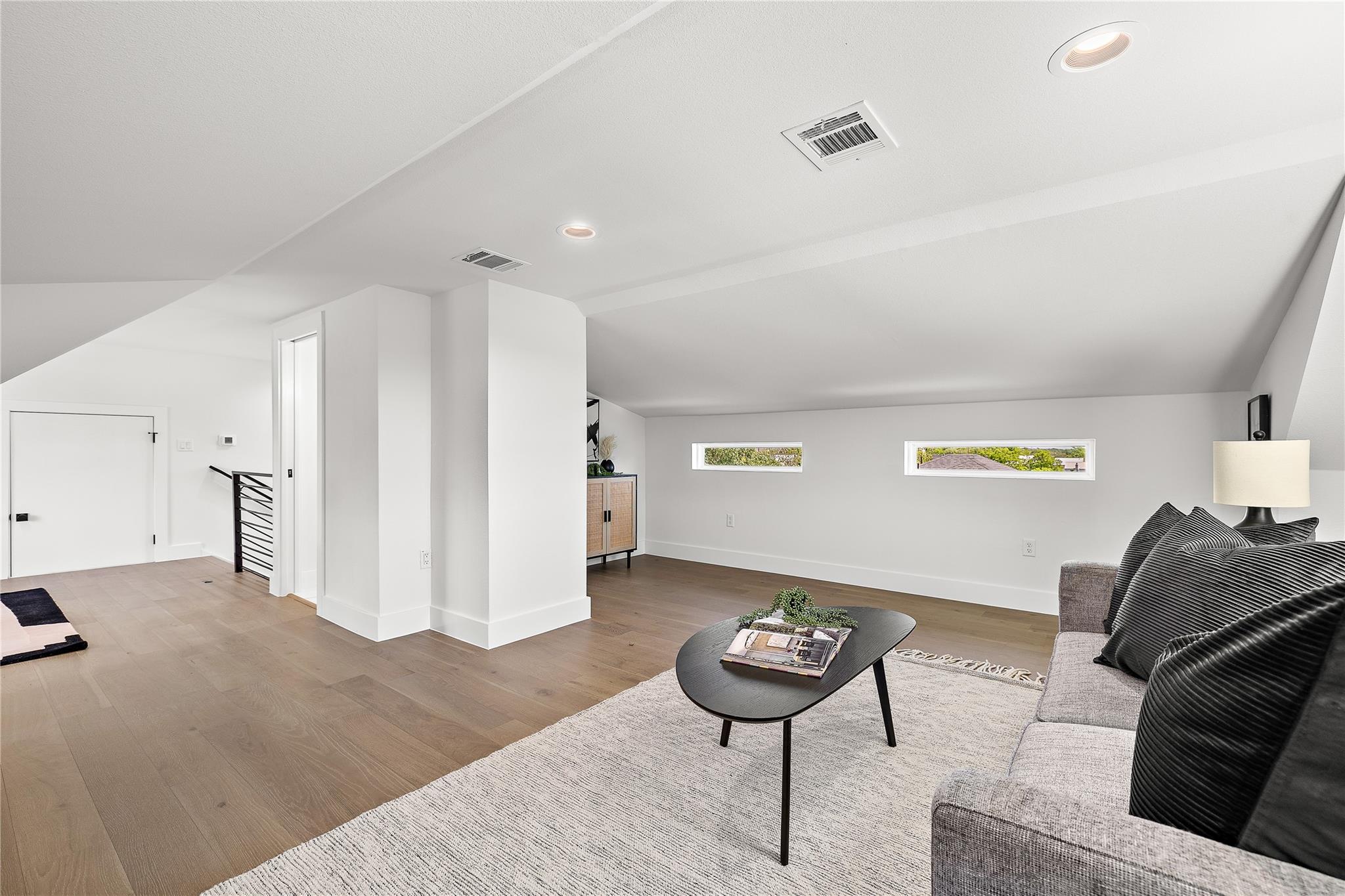 1181 Leona St Property Photo 26
