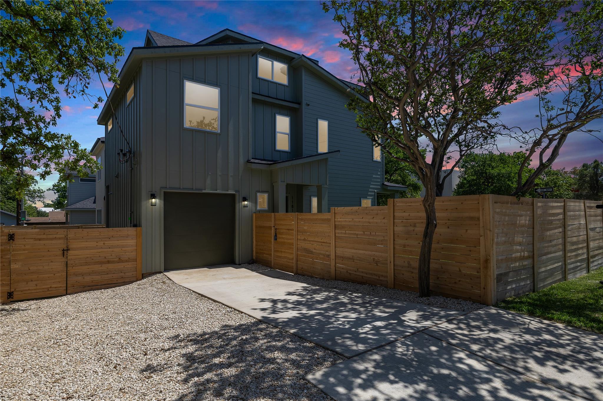 1181 Leona St Property Photo 30