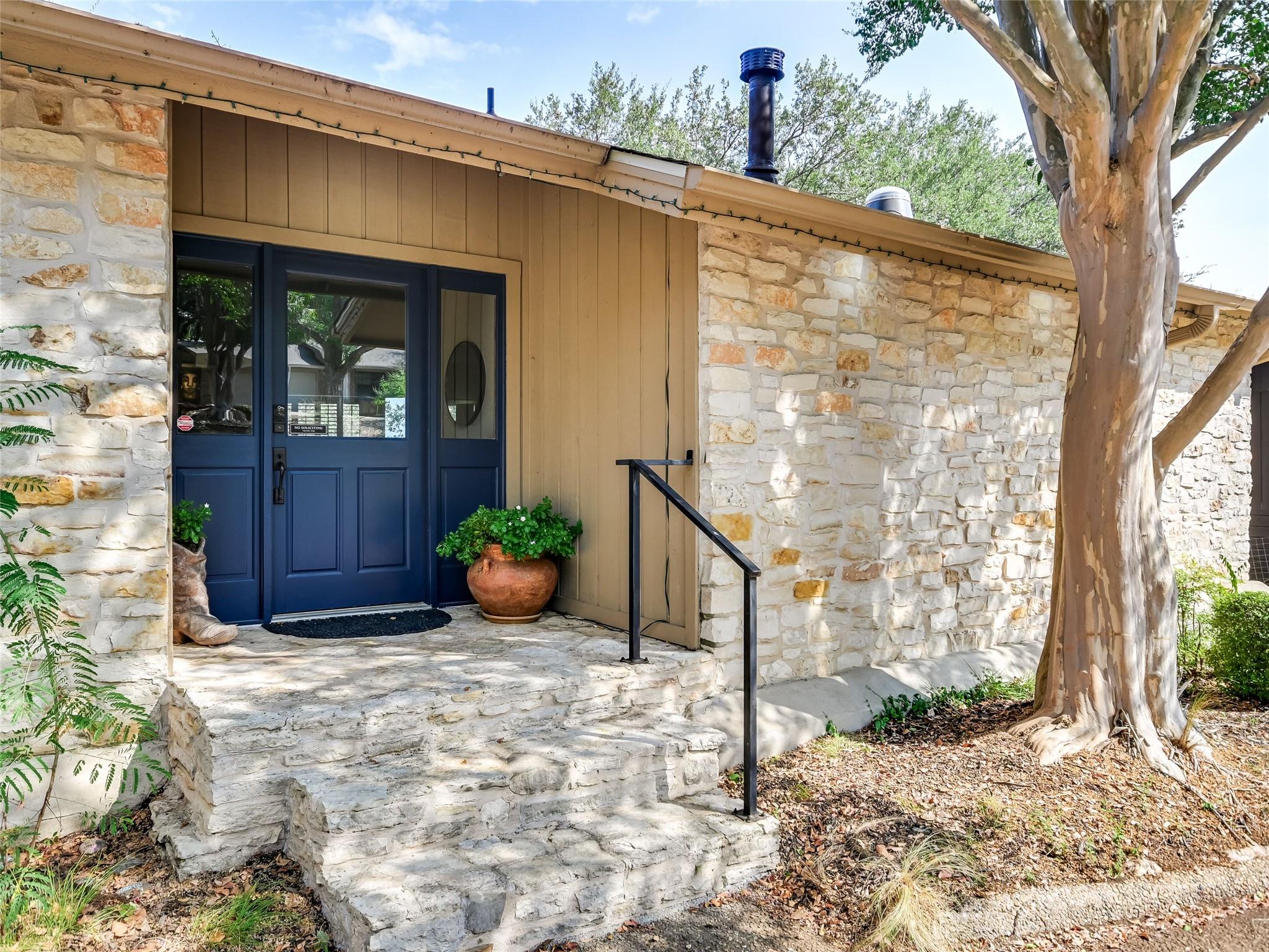 2207 Cypress Pt E Property Photo 2