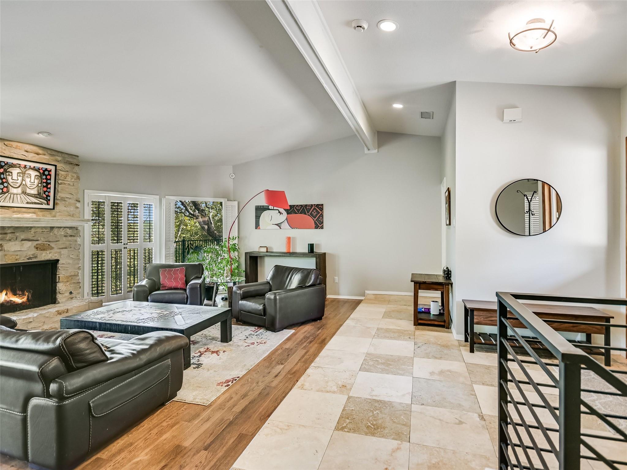 2207 Cypress Pt E Property Photo 5