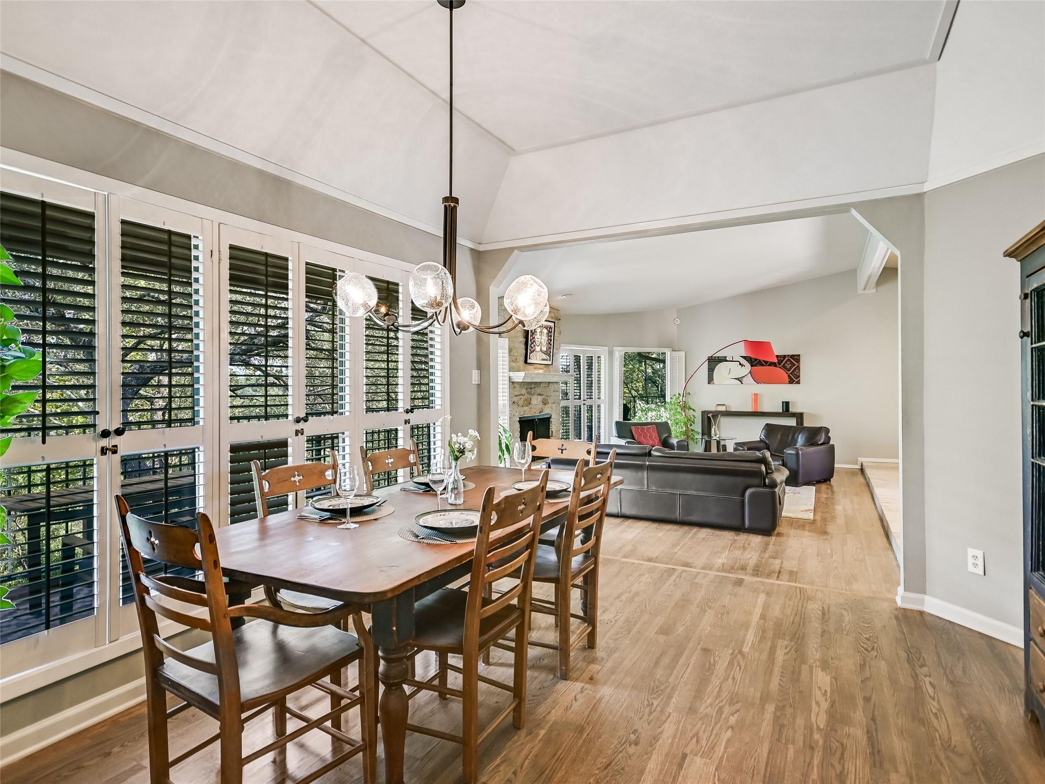 2207 Cypress Pt E Property Photo 6