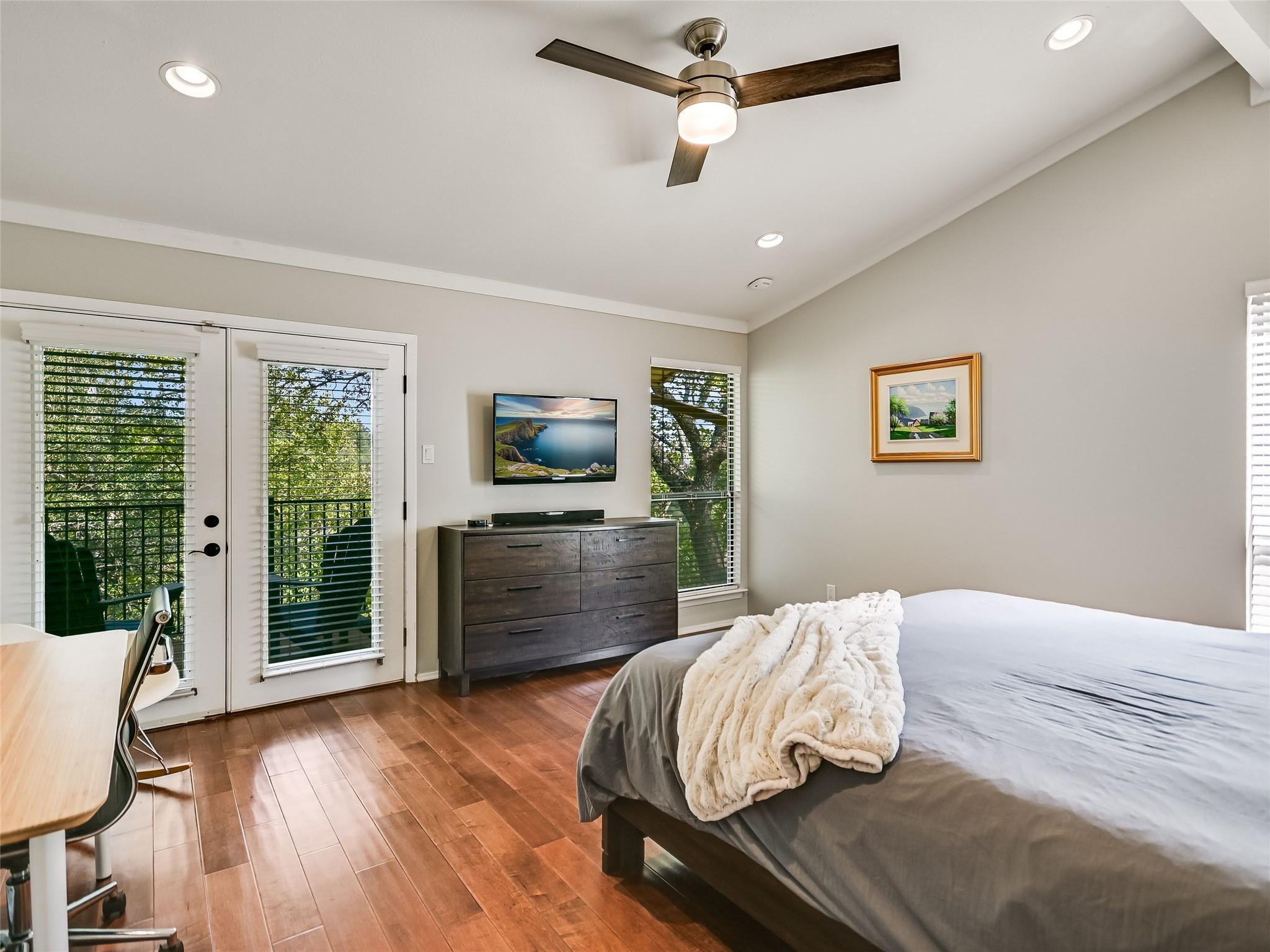 2207 Cypress Pt E Property Photo 14