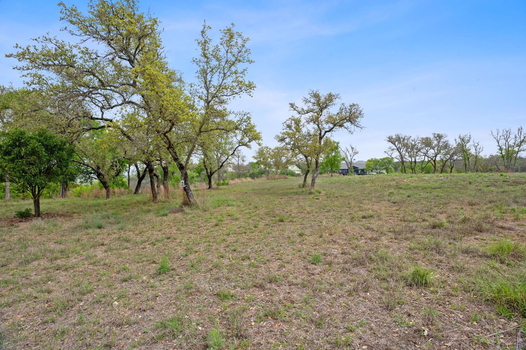100 & 200 Contrails Way Property Photo 15