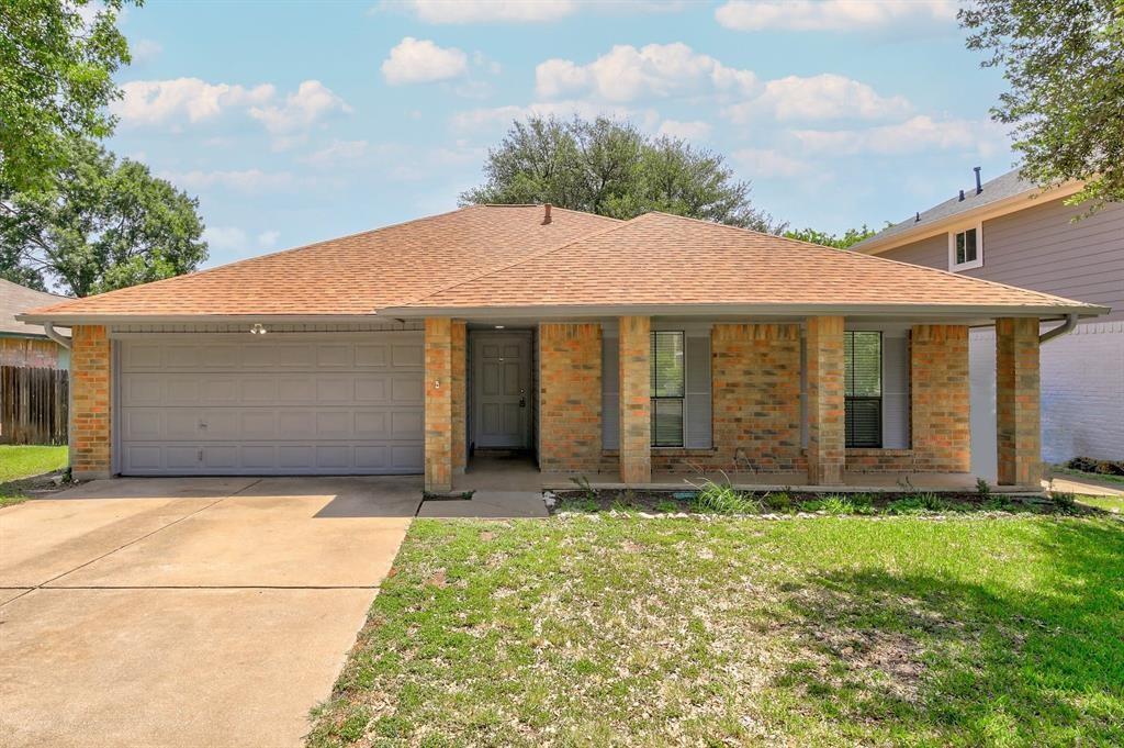 502 Eaglecreek Dr Property Photo 2