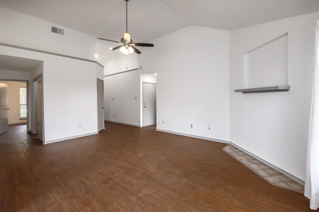 502 Eaglecreek Dr Property Photo 9