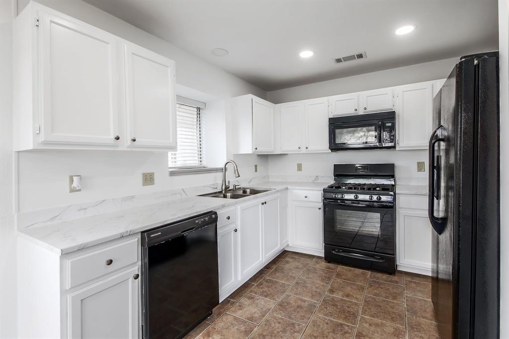 502 Eaglecreek Dr Property Photo 13
