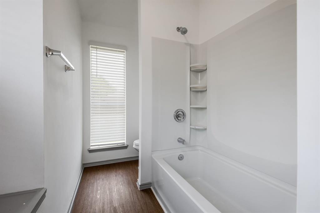 502 Eaglecreek Dr Property Photo 18