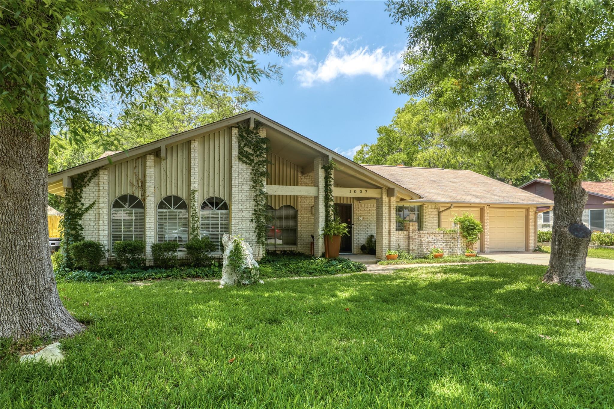 1007 Quail Park Dr Property Photo 32