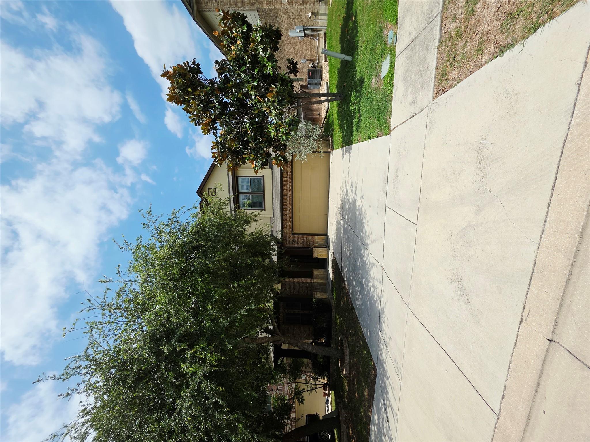 228 Dove Hl Property Photo 1