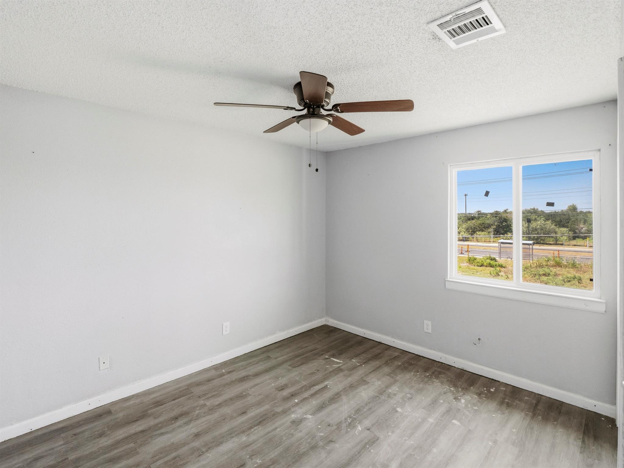 8201 Riverstone Dr Property Photo 21