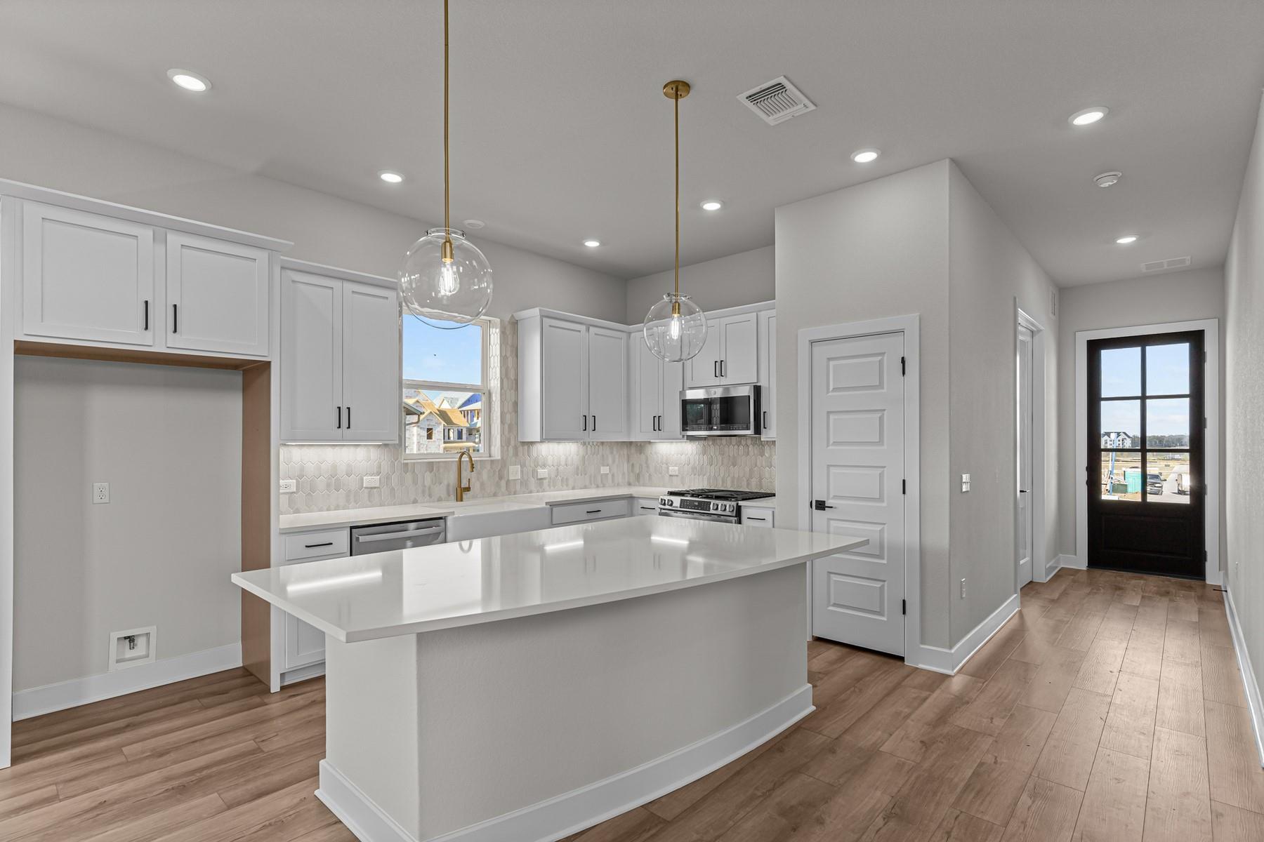 6306 Rotunda Vw Property Photo 6
