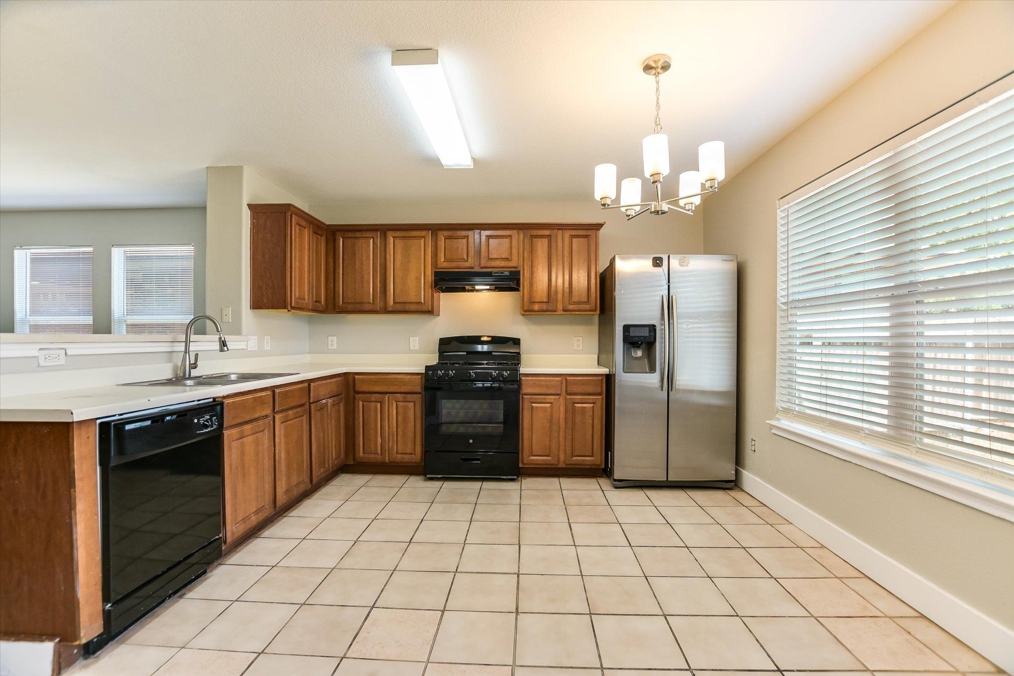 3303 Barksdale Dr Property Photo 6