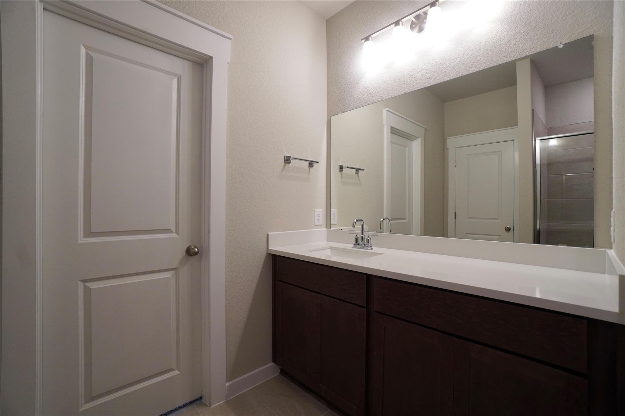 136 Greinert Dr Property Photo 21