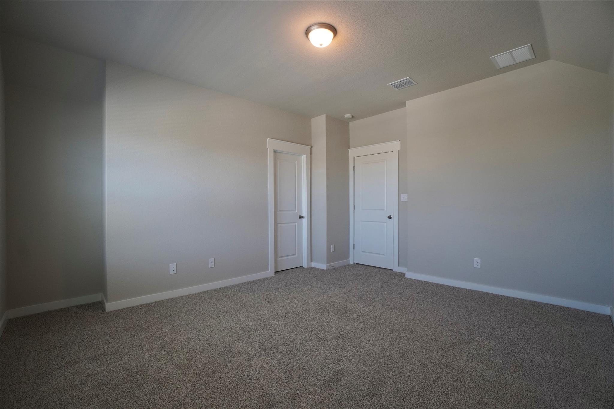 136 Greinert Dr Property Photo 22