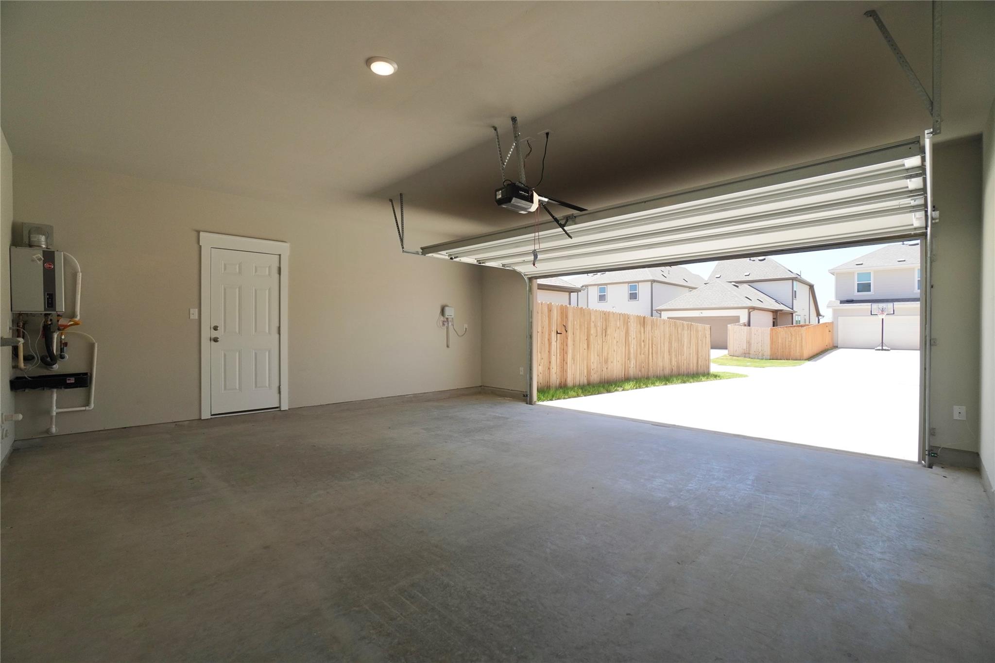 136 Greinert Dr Property Photo 35