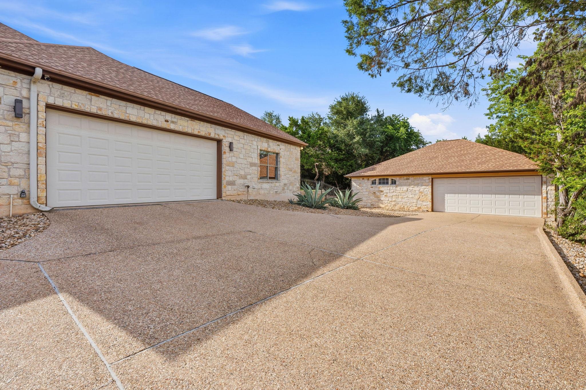 9310 Summer Sky Dr Property Photo 37