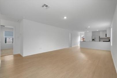 300 Twilight Breeze Way Property Photo 9