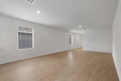 300 Twilight Breeze Way Property Photo 10