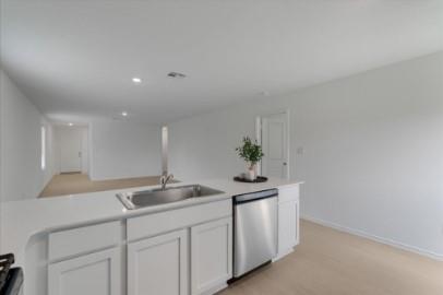 300 Twilight Breeze Way Property Photo 14