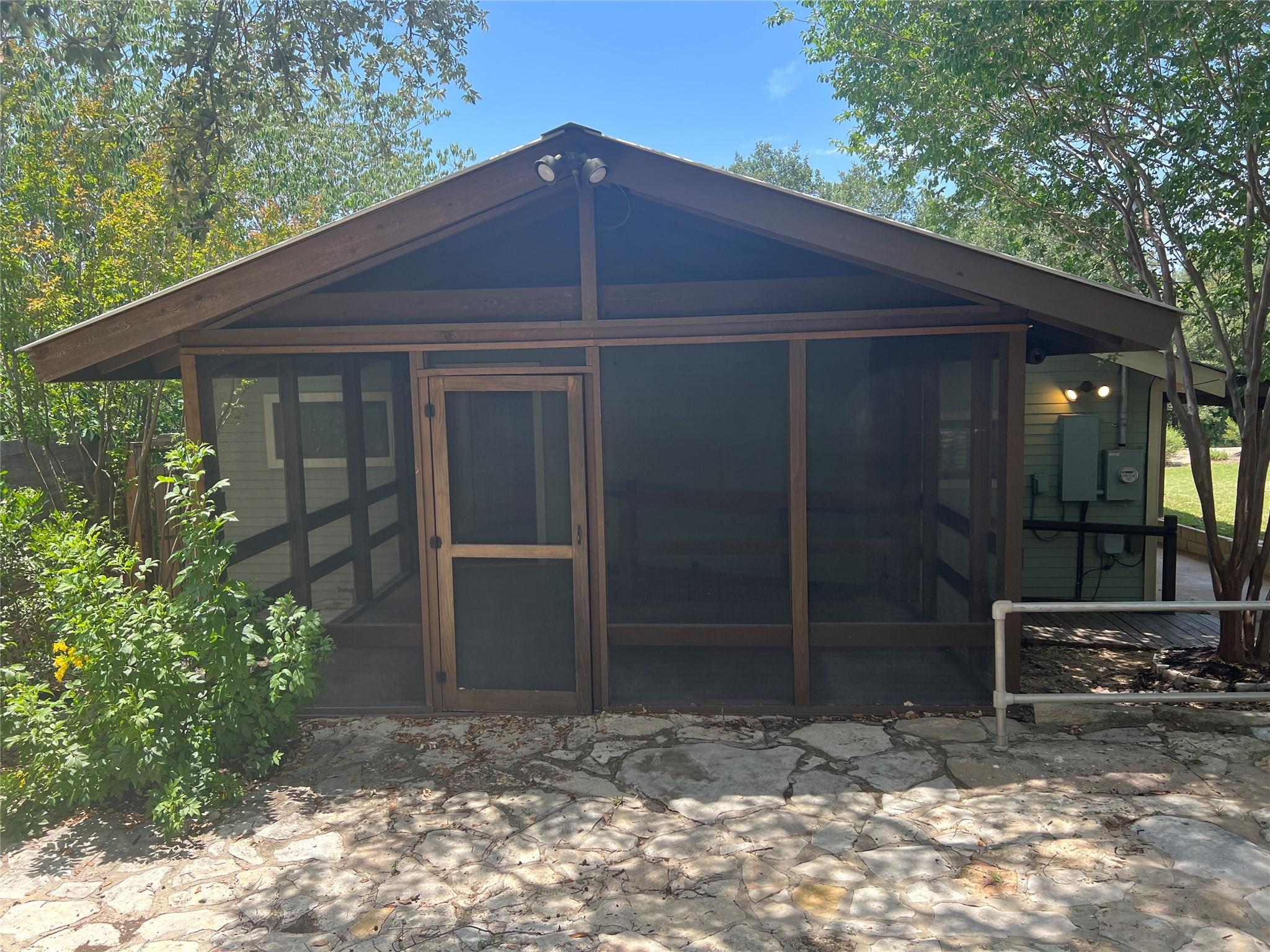 15303 Texas St Property Photo 3