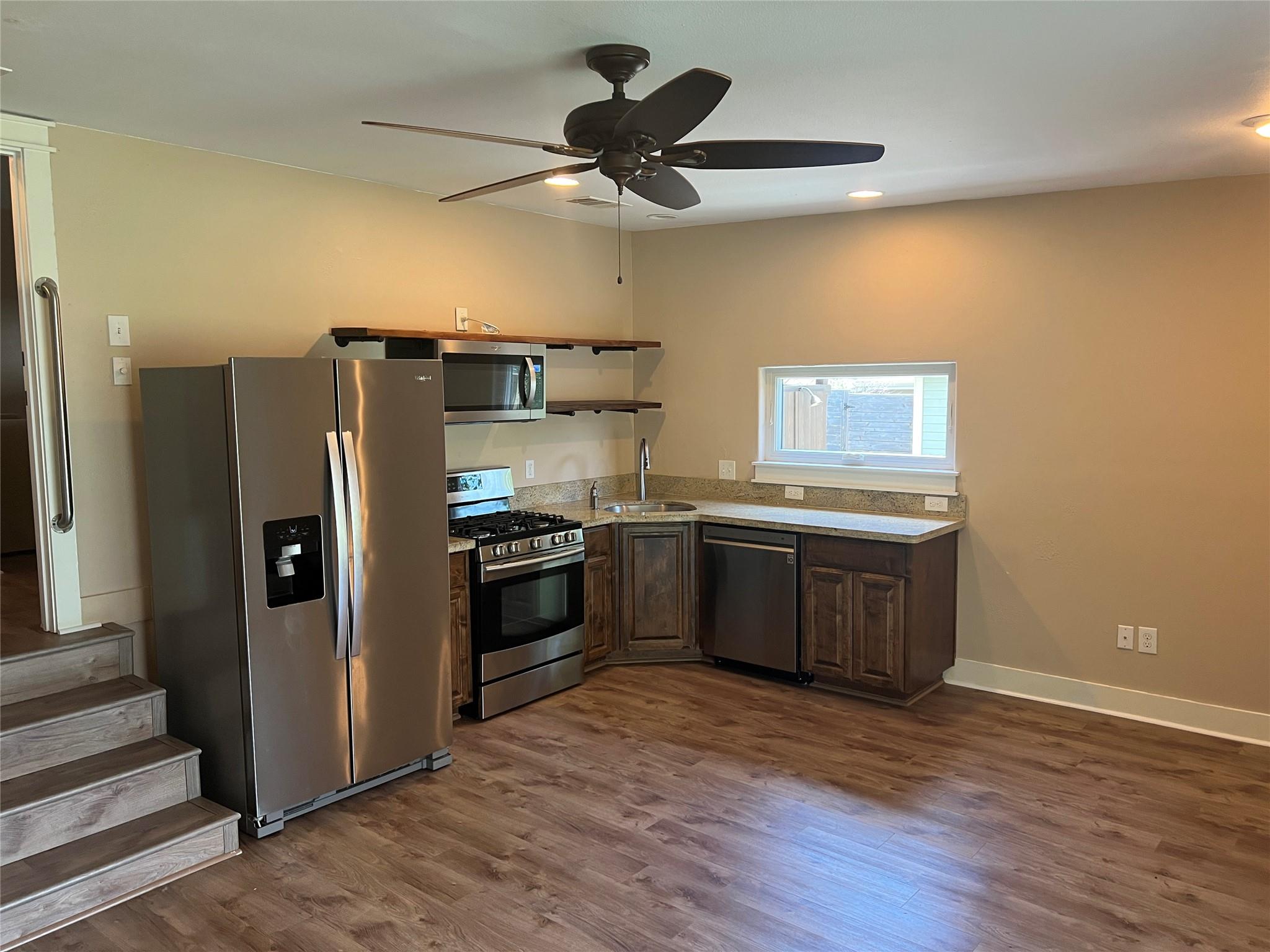 15303 Texas St Property Photo 7
