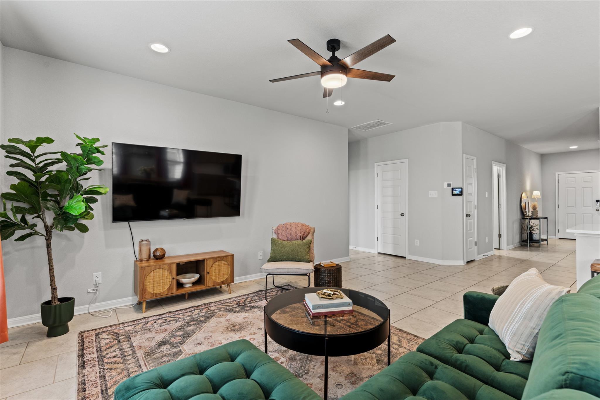 105 Kellys Heroes Way Property Photo 6