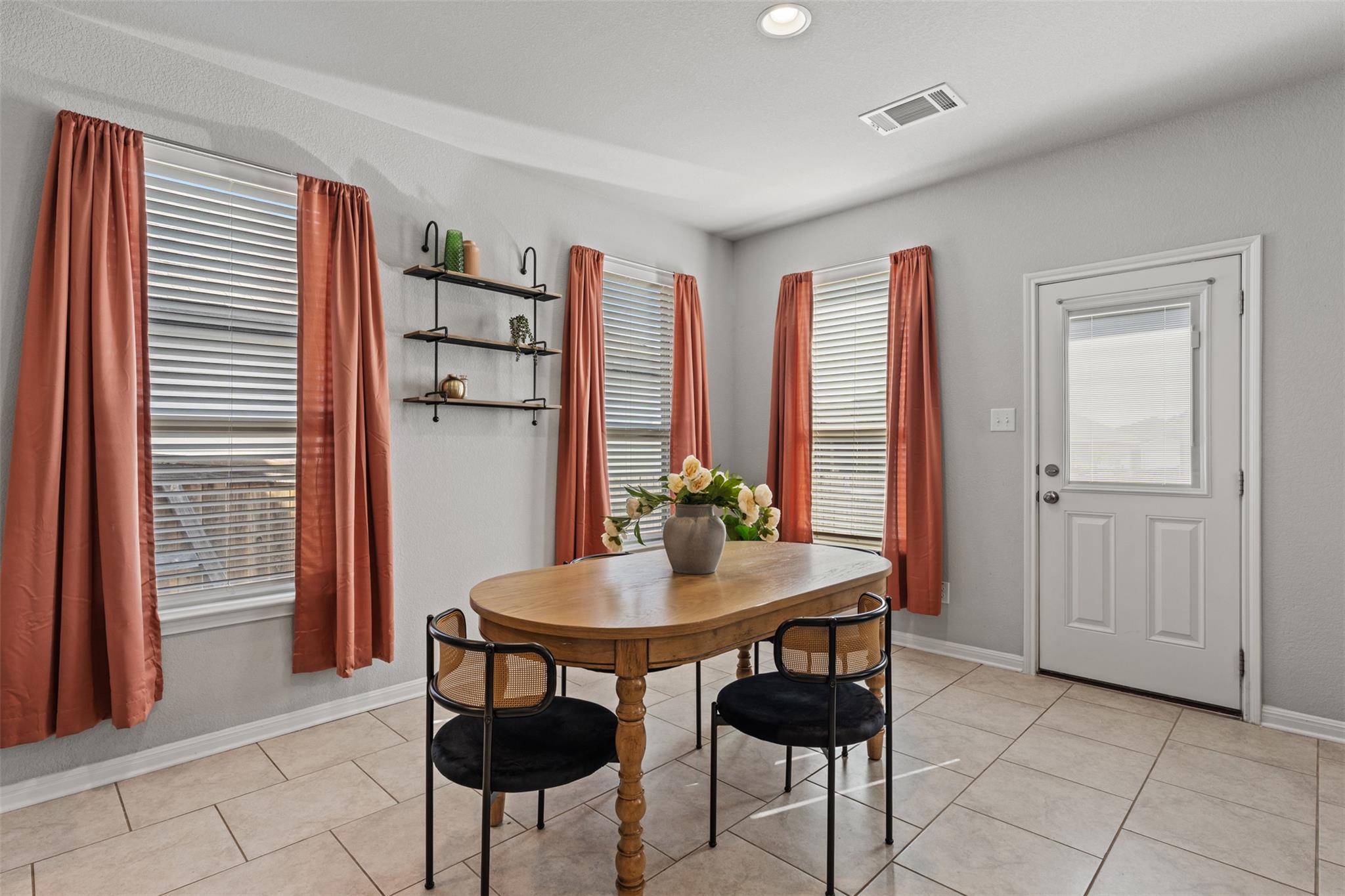 105 Kellys Heroes Way Property Photo 11