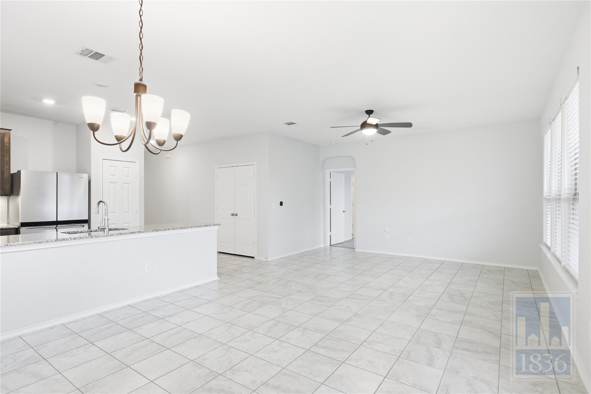 8005 Crystalbrook W None Property Photo 12