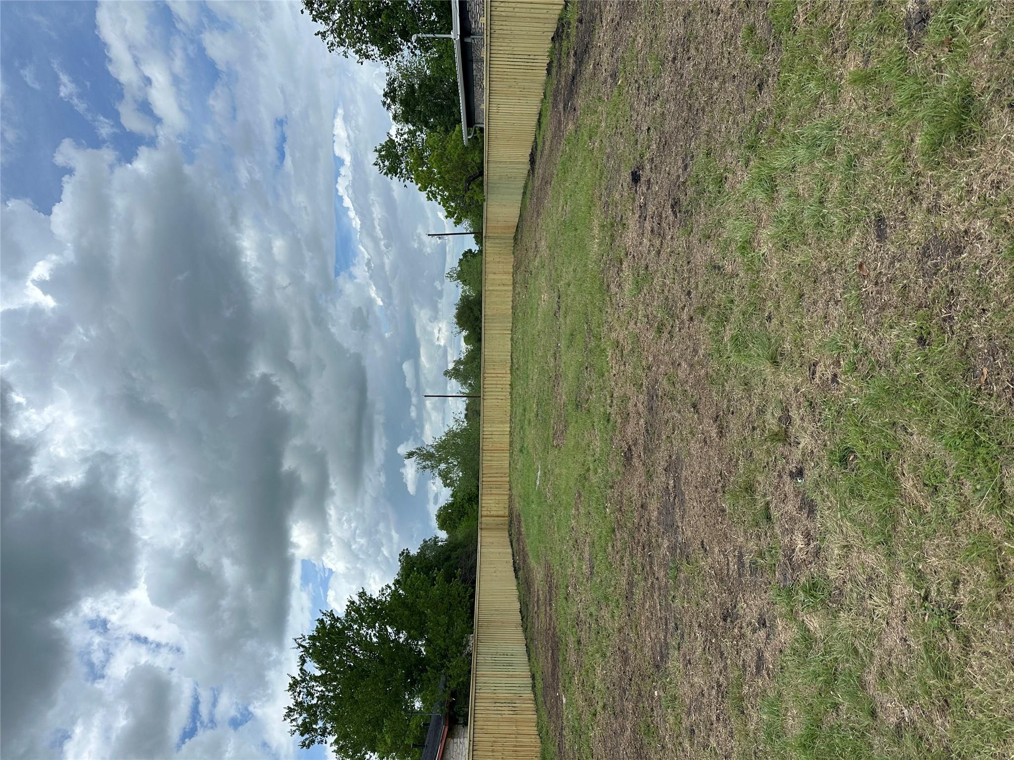 1310 Marshall St Property Photo 2