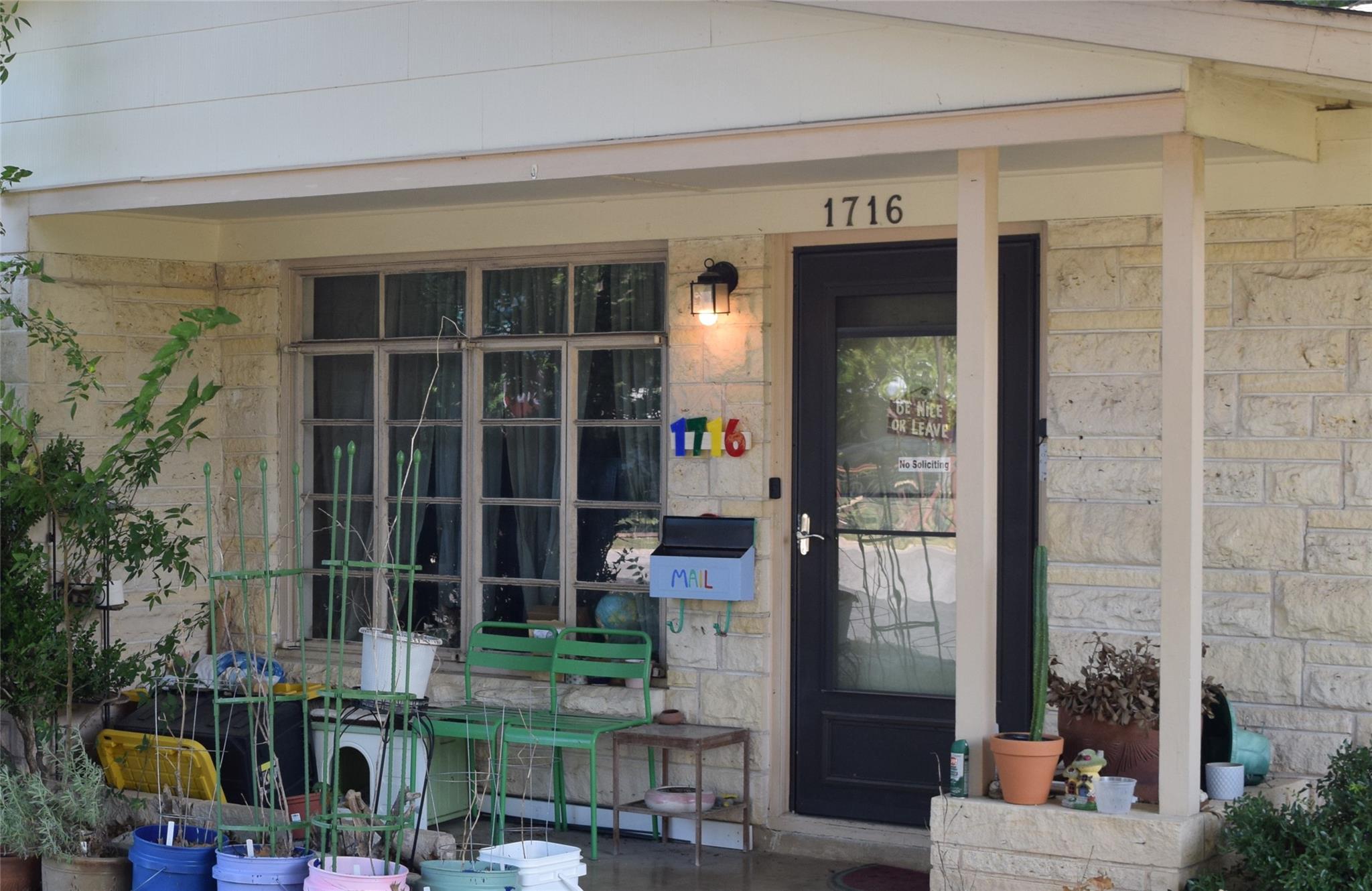 1716 Karen Ave Property Photo 1