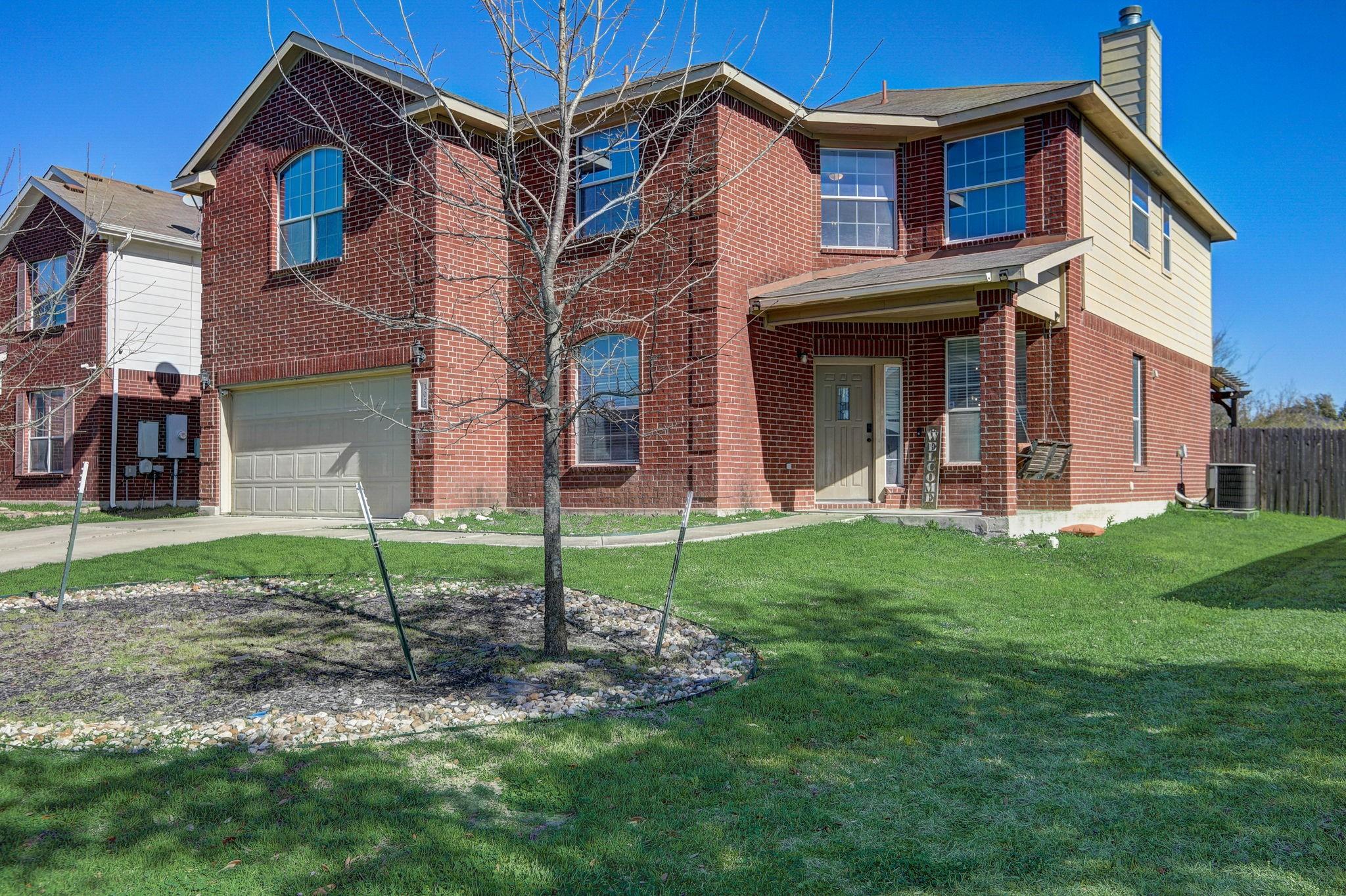305 Waterlily Way Property Photo 1
