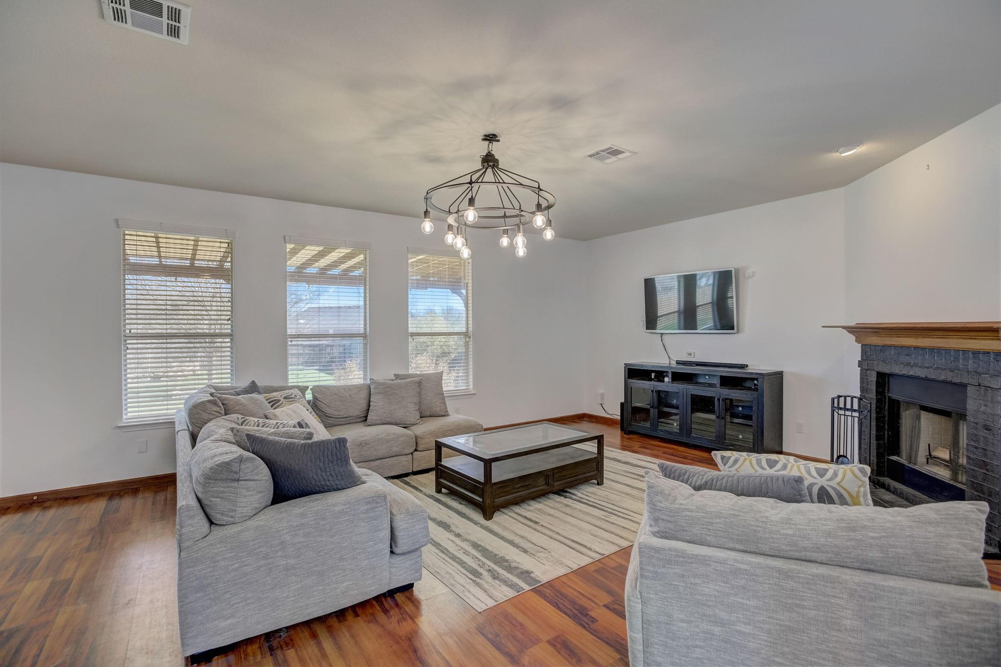 305 Waterlily Way Property Photo 10
