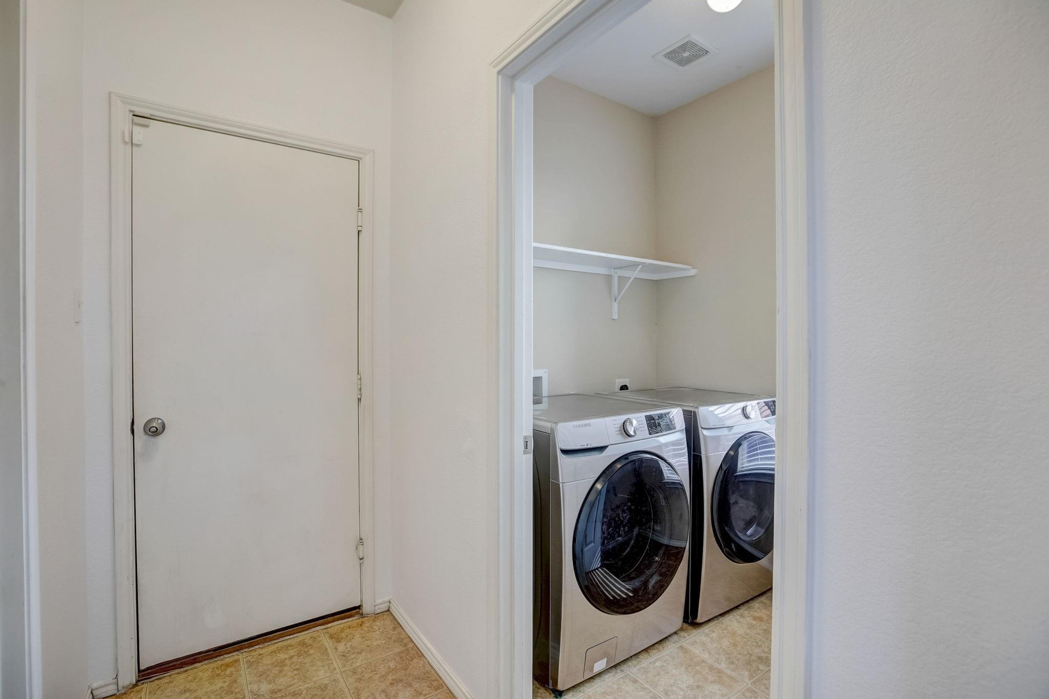 305 Waterlily Way Property Photo 16