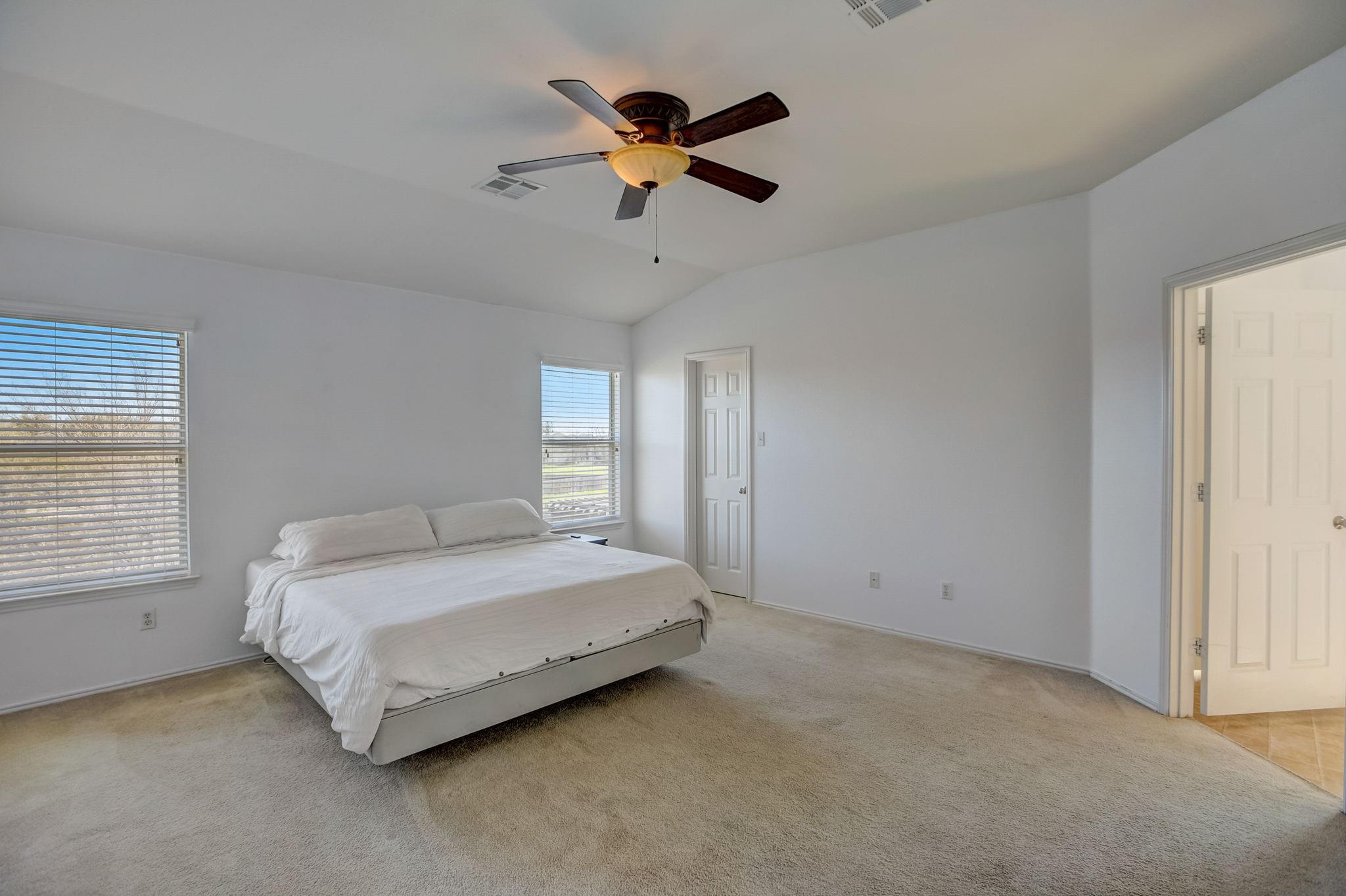305 Waterlily Way Property Photo 18