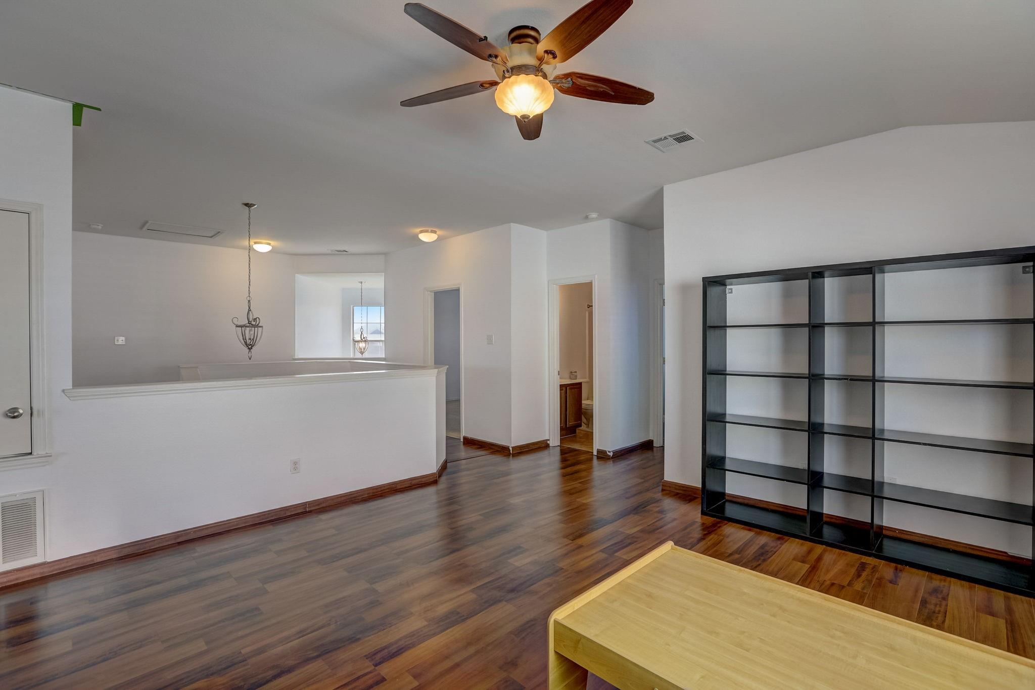 305 Waterlily Way Property Photo 25