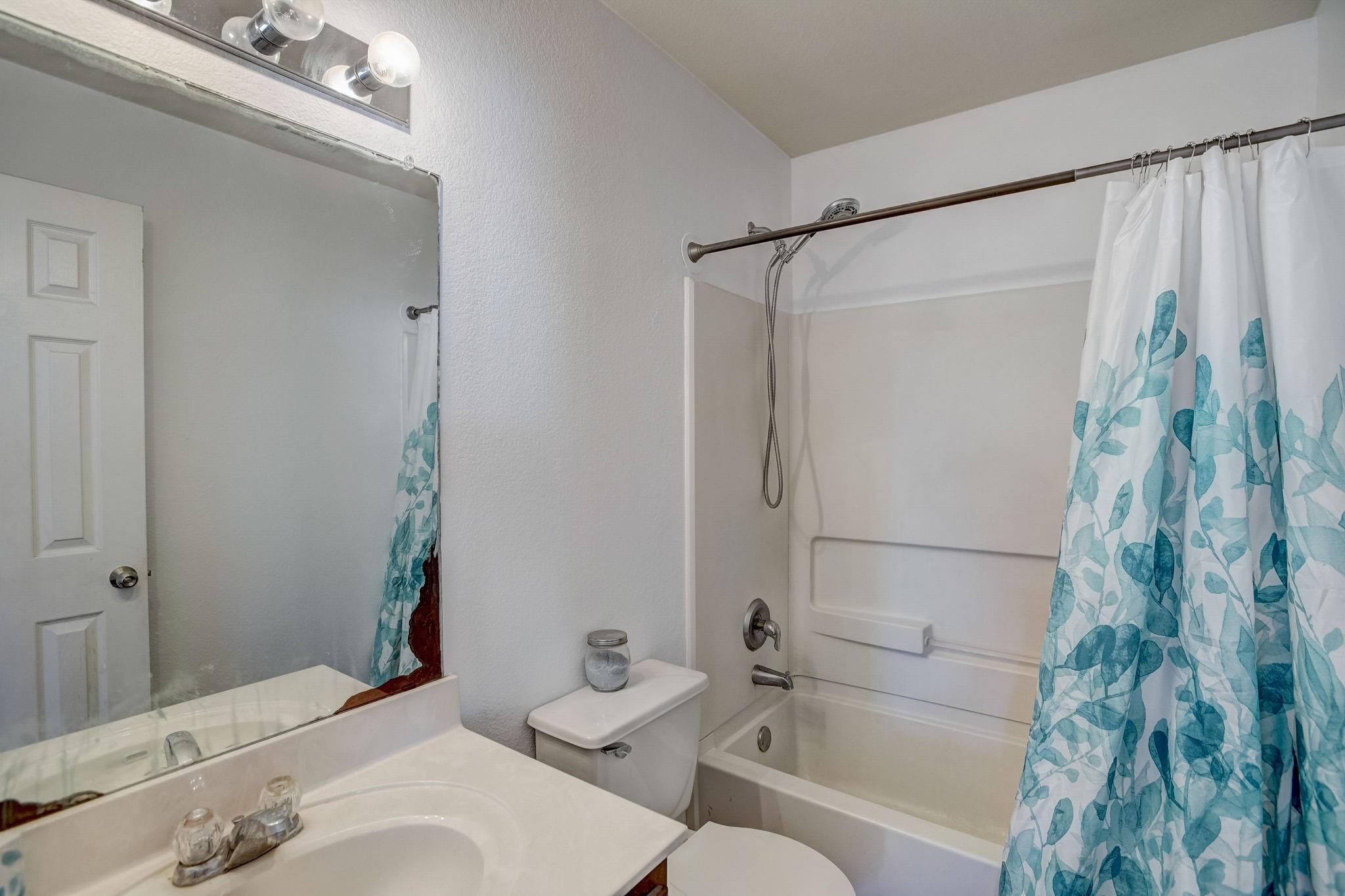 305 Waterlily Way Property Photo 27
