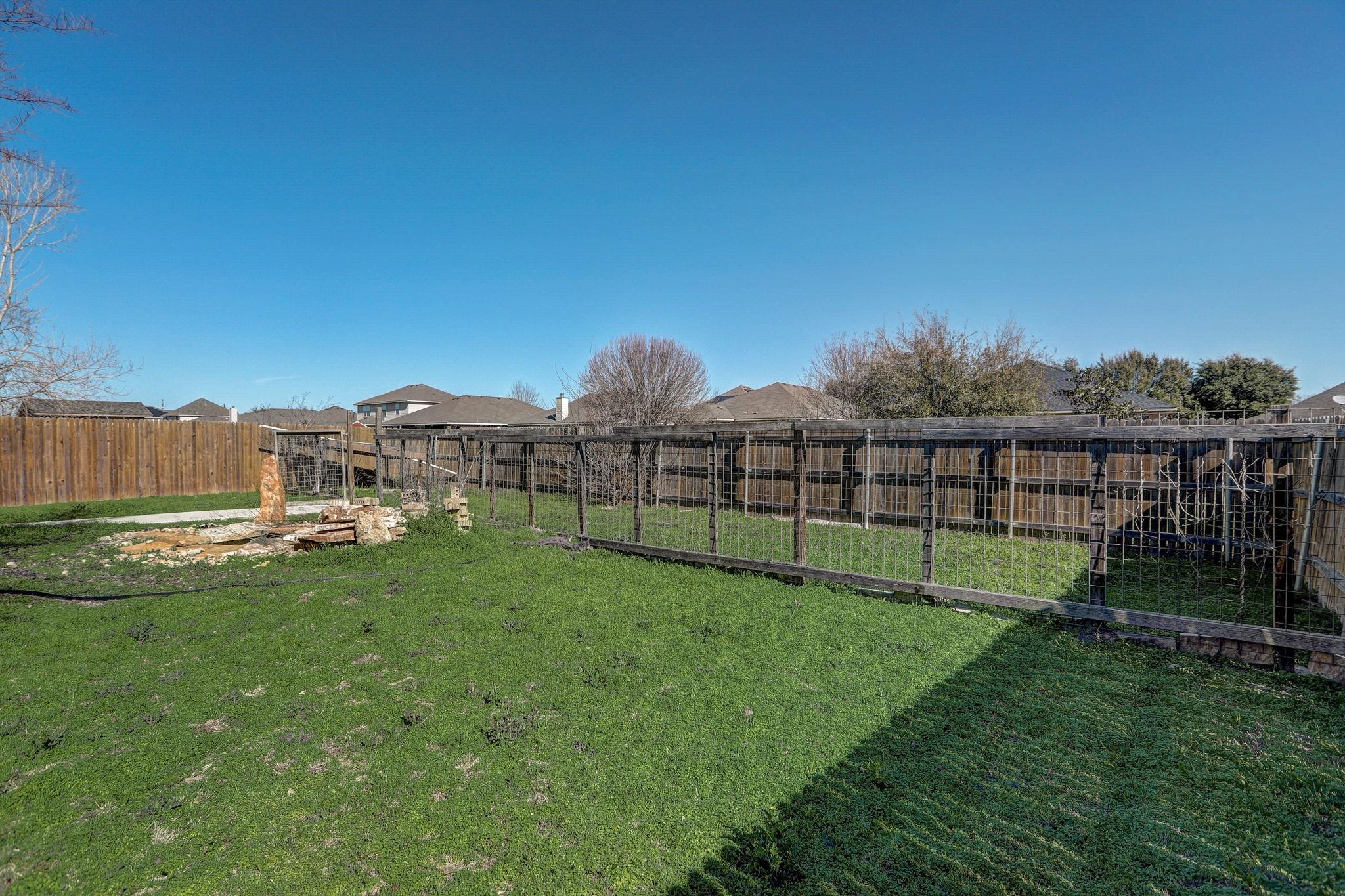 305 Waterlily Way Property Photo 37