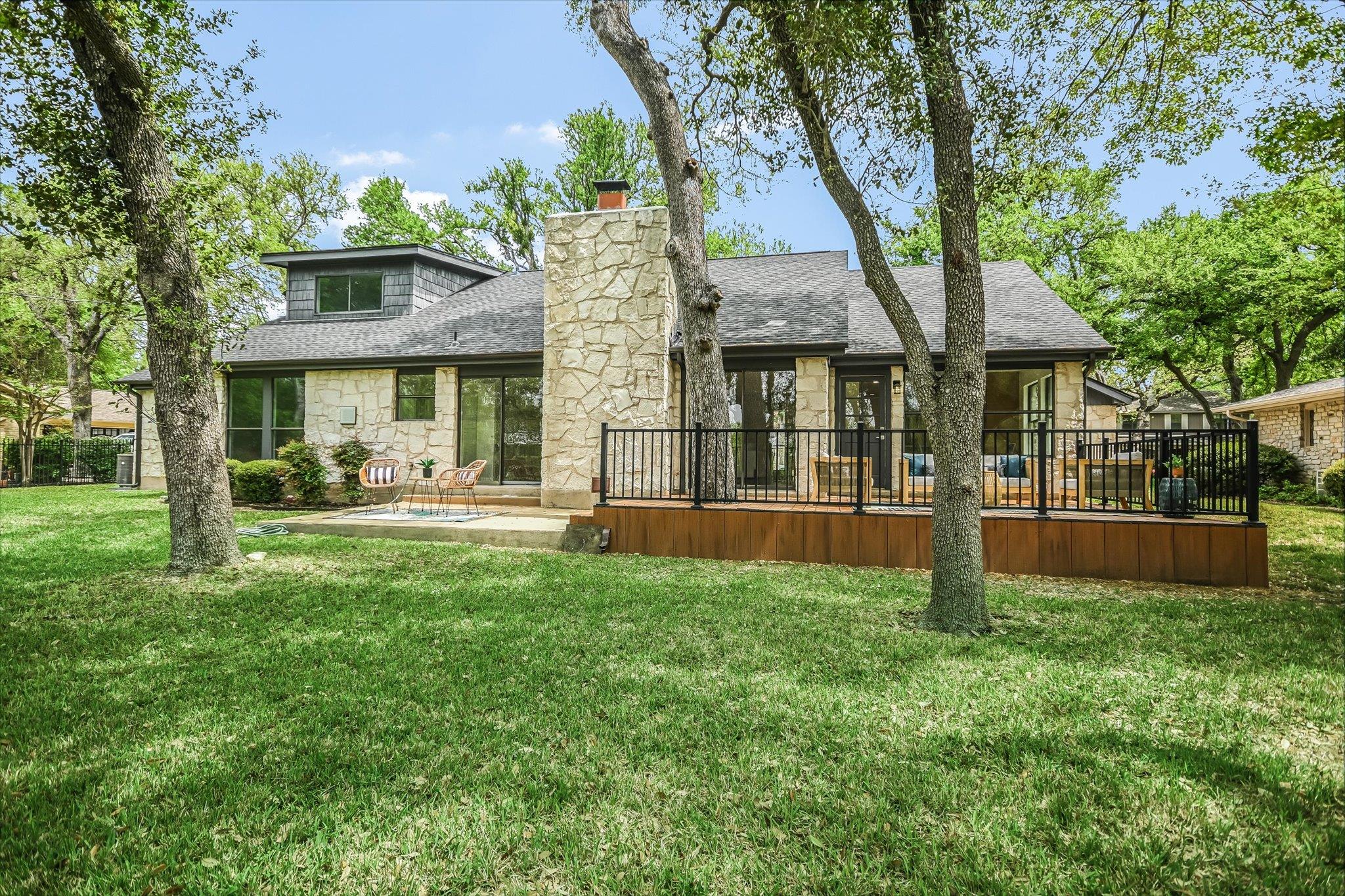 10900 Plumewood Dr Property Photo 25