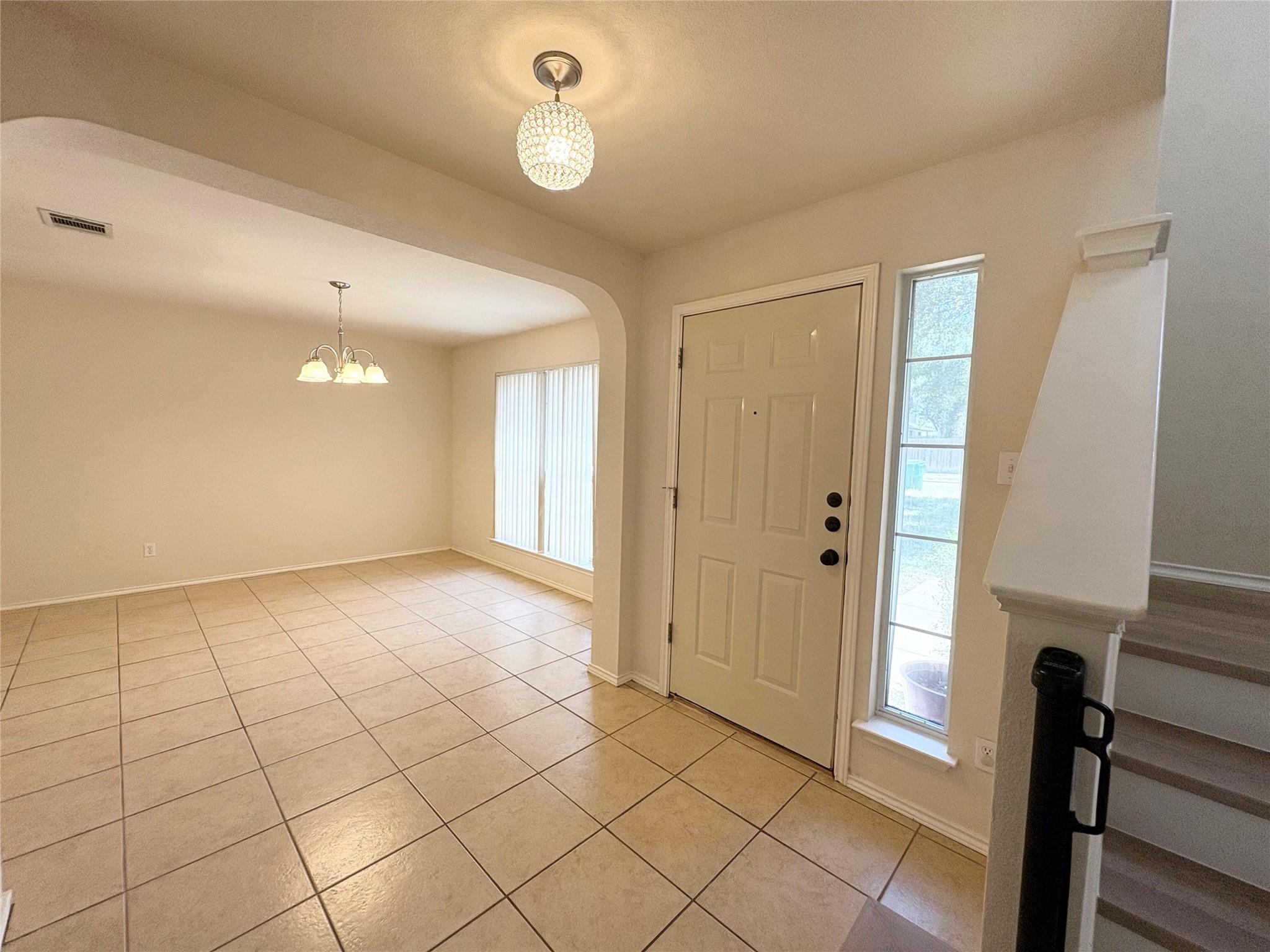 1101 Wood Creek Dr Property Photo 8