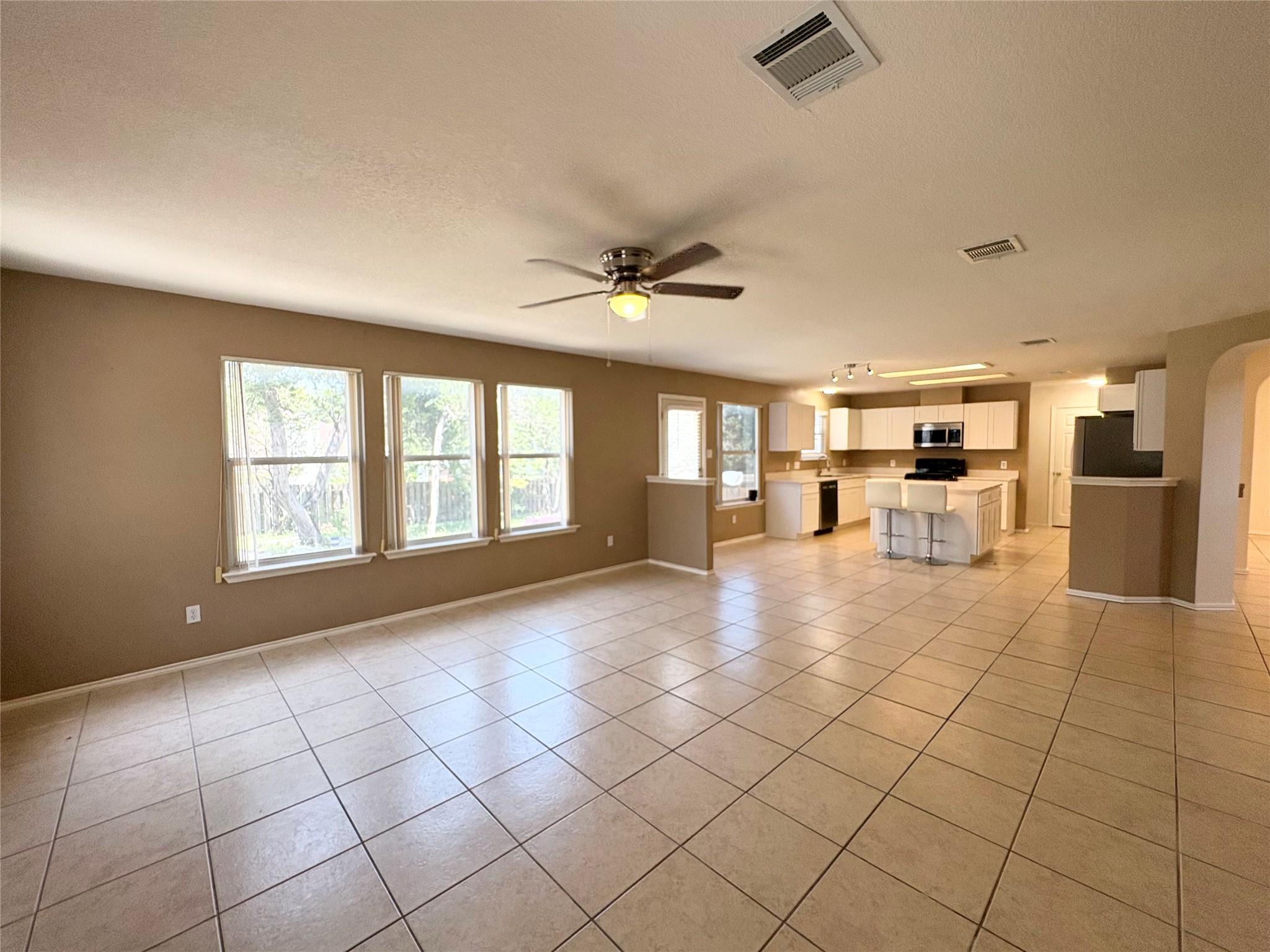 1101 Wood Creek Dr Property Photo 15