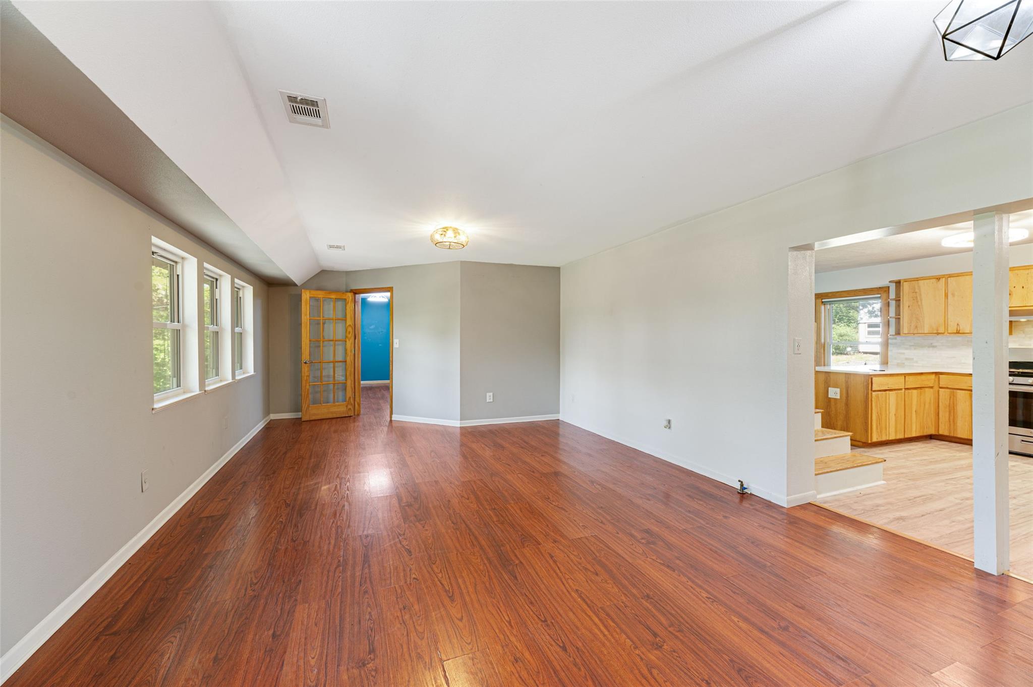 180 Ironstone Rd Property Photo 5