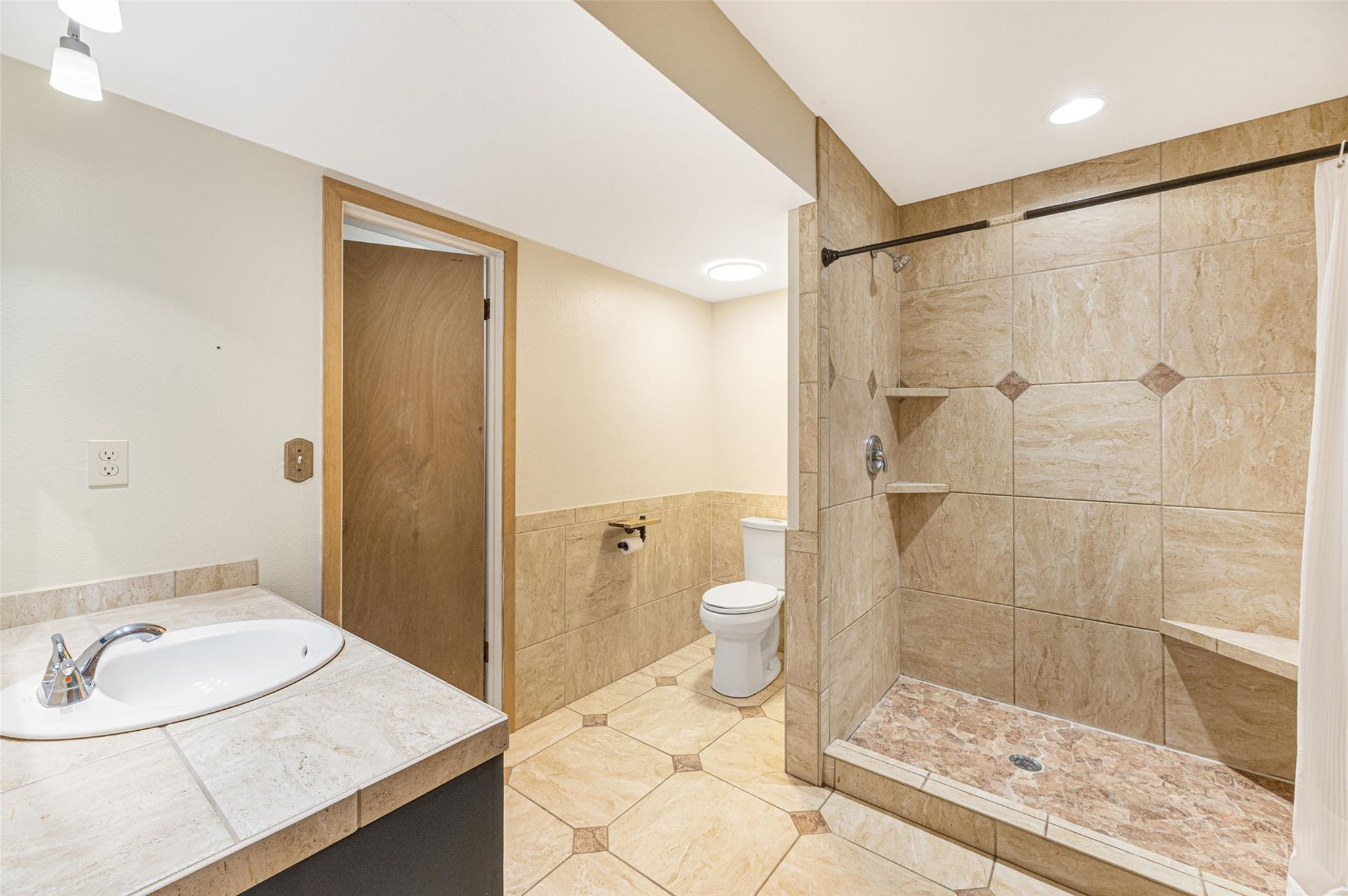 180 Ironstone Rd Property Photo 17