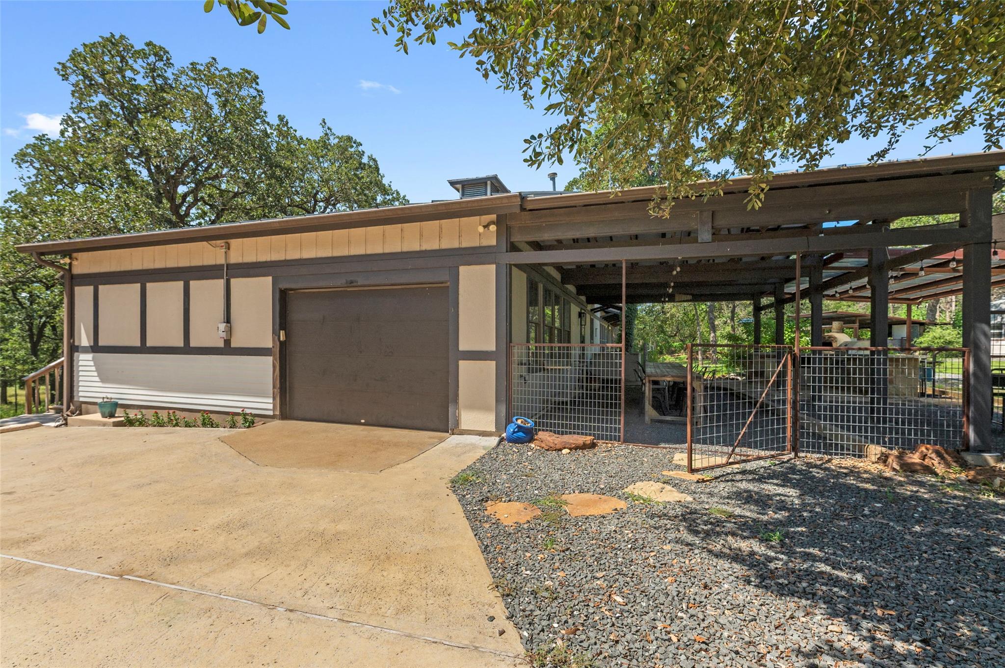 180 Ironstone Rd Property Photo 37
